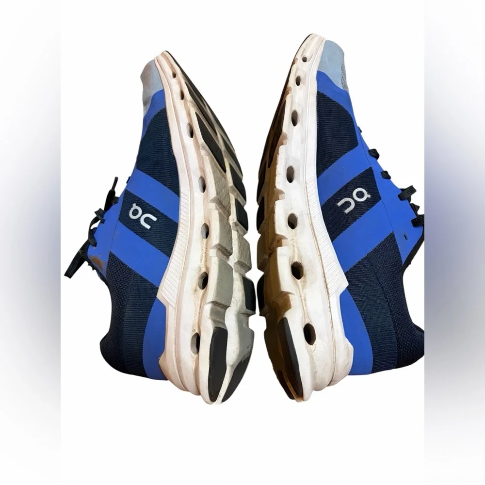On Cloud Blue and Gray Athletic Sneakers